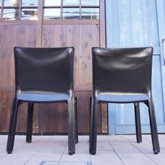 Cassina(カッシーナ)のMARIO BELLINI(マリオ・ベリーニ)デザイン、412 CAB アームレスチェア 2脚セット。本革張りのモダンなダイニングチェアは店舗などにも。MoMA所蔵CL229