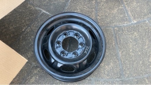 NV350 キャラバン 純正鉄ホイールと純正ホイールキャップ