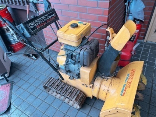 セール 登場から人気沸騰 在庫処分!! SUZUKI 除雪機 snow shoot 最大7馬力 大雪の強い味方 その他