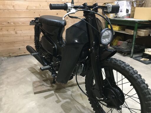 カブ カスタム 75cc 3速 - 艶ありブラック ＠福岡 カブ カスタム 75cc 3速 - 艶ありブラック ＠福岡