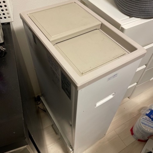 サンデン業務用冷凍庫　42l  (46l)