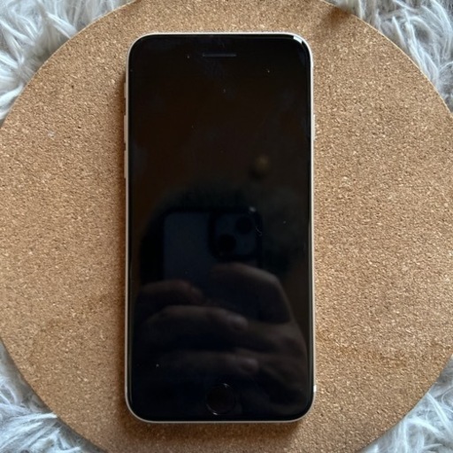SIMフリー iPhone SE3 64GB スターライト 本日取引希望の為格安