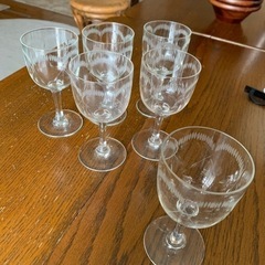 ビンテージなワイングラス¥200x6