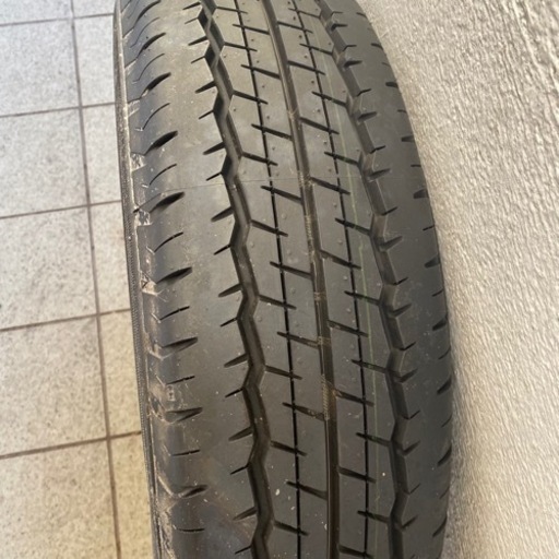 A752 DUNLOP SP175N 夏タイヤ 195/80R15 LT バリ溝 NV350 キャラバン