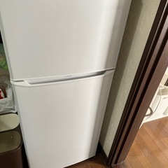 引っ越すので、4年目の冷蔵庫あげます！