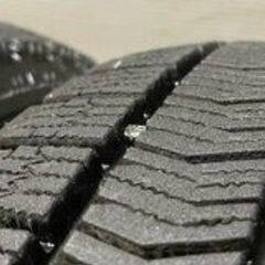 走行短め BS BLIZZAK VRX2 215/60R16 16インチ スタッドレス 4本 2018年製 エスティマ ヴェゼル CX-3 マークX等　(VTN726)クレジットカード QRコード決済可能