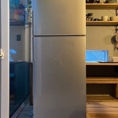 冷蔵庫（225L 2016年製）