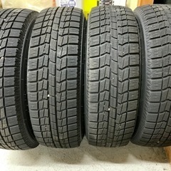 ほぼ新品185/70R14スタッドレスアルミ付き4本