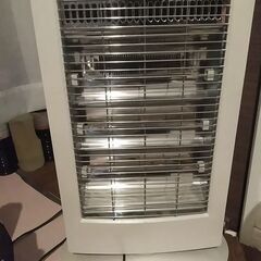 省エネ首振り有 電気ストーブ300W～900W三段切り替え暖房