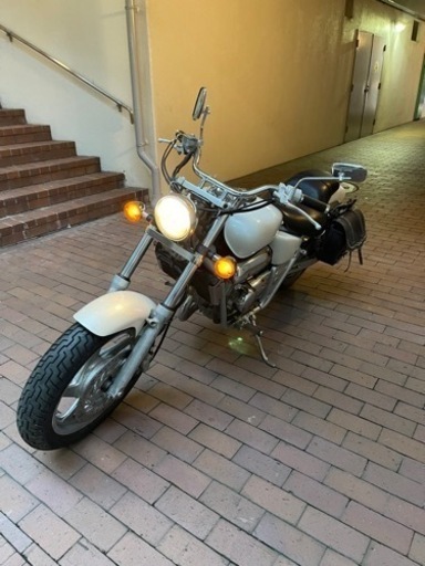 【HONDA マグナ250 MC29 アメリカン　ホワイト　サイドバック付き
