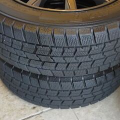 スタッドレスタイヤ　ワンシーズンのみ使用　185/60R15