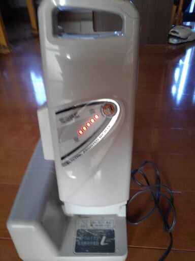 タイヤ交換済み、バッテリー良好、長年のサビ、汚れあります、サドル