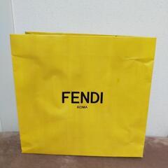 FENDIの紙袋