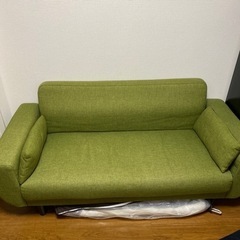 緑色のソファー　3人掛け