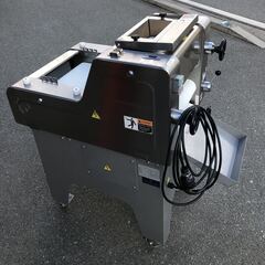 □中古品 東京コトブキインダストリー モルダー CM-246S 2020年製 3相 