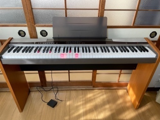 初心者、練習するピアノ推薦です。88鍵 光りナビゲーション!CASIO Privia PX-500Lスタンド付き