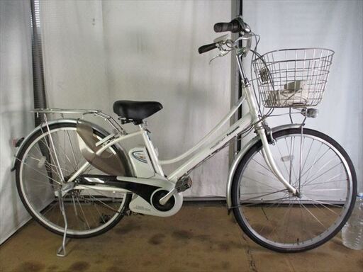 C411★整備済み　中古電動自転車★【Panasonic　リチウムビビライトF　26インチ　白　3.1Ah】