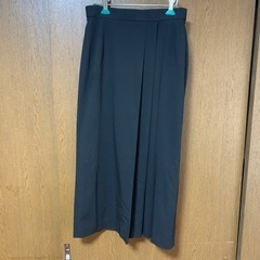 ユニクロ　サイドプリーツナロースカート　Mサイズ