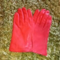 レディース皮製赤い手袋
