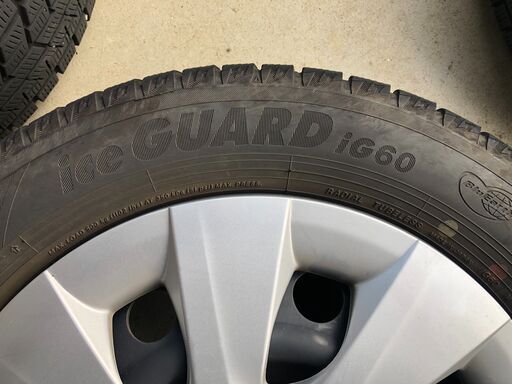 車のパーツ 【決まりました】トヨタ スペイド ポルテ ホイール 