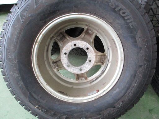 265/70R 16 80系ランドクルーザー 冬タイヤ 譲ります 【公式通販】 265/70R 16 80系ランドクルーザー 冬タイヤ 譲ります 【公式通販】