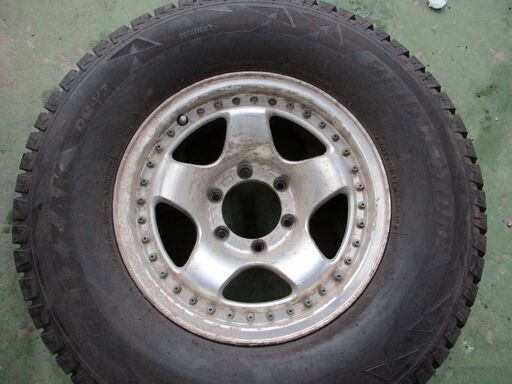 265/70R 16 80系ランドクルーザー 冬タイヤ 譲ります 【公式通販】 265/70R 16 80系ランドクルーザー 冬タイヤ 譲ります 【公式通販】