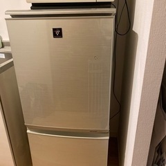 SHARP製　2011年製プラズマクラスター冷蔵庫(小)