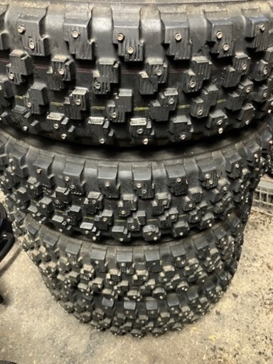 スパイクタイヤ 195 65 15