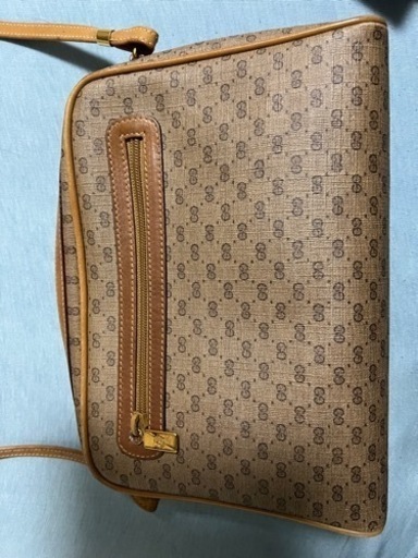 GUCCIショルダーバック