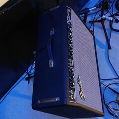 ギターアンプ　フェンダー　デラックスリバーブ