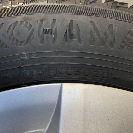 車のパーツ 【決まりました】トヨタ スペイド ポルテ ホイール 