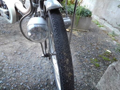 三輪車自転車、バッテリー良好、タイヤ交換しました、長年のサビ、汚れ