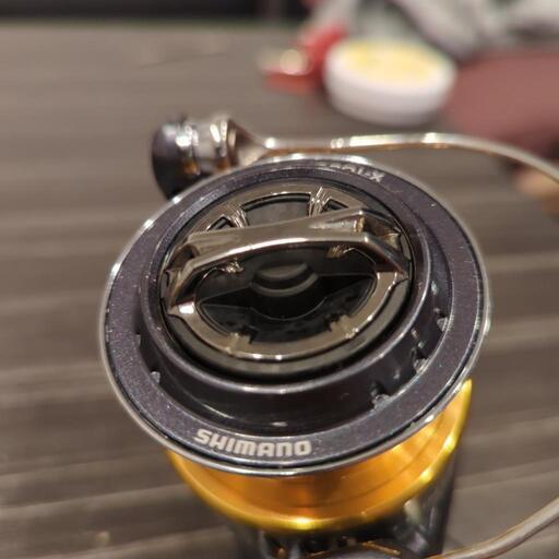 取引中。500円値下げ！取引可能！シマノ15ツインパワー sw 6000hg