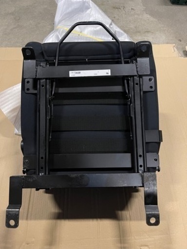 200系ハイエース　セミバケットシート　シートレール付き