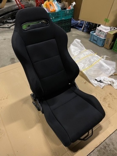 200系ハイエース　セミバケットシート　シートレール付き