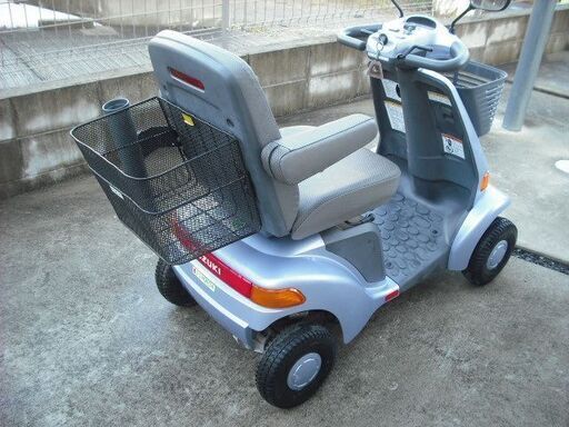 スズキ SUZUKI セニアカー ET4D 4輪 電動 現状渡し ◆ジャンク品 中古 SUZUKI スズキ ET4D セニアカー 電動 4輪車 直 S3921598 SUZUKI