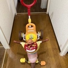 幼児用の三輪車　