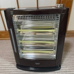 加湿機能付き 電気ストーブ 山善DSE-KC105