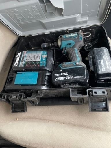 マキタ　18V インパクトドライバー、おまけ付き