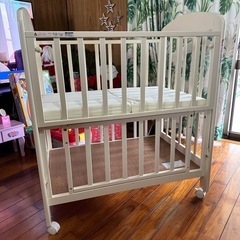 値下げ可能です)ベビーベッド ミニ マットレス付き
