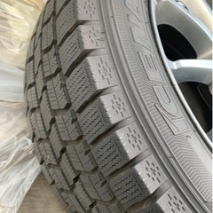 スタッドレスタイヤ / 16イン【引取者決まりました】)