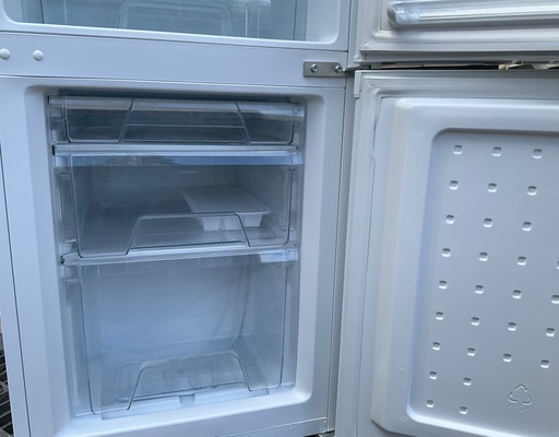【RKGRE-041】特価！アイリスオーヤマ/142L 2ドア冷凍冷蔵庫/IRSD-14A-W/中古品/2020年製/当社より近隣無料配達！