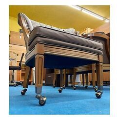 札幌【 マルニ木工 地中海ロイヤルシリーズ パーティチェア 1客】キャスター付き 本革 レザー ダイニングチェア maruni ROYAL 本郷通店