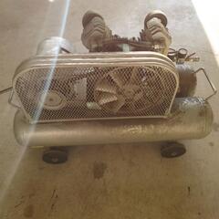 エア　コンプレッサー　