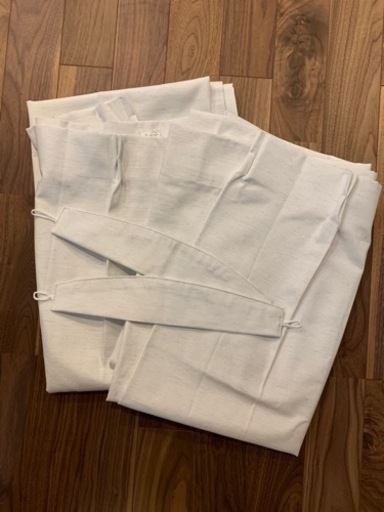 ニトリ　遮光カーテン　サイズ100×200両開き