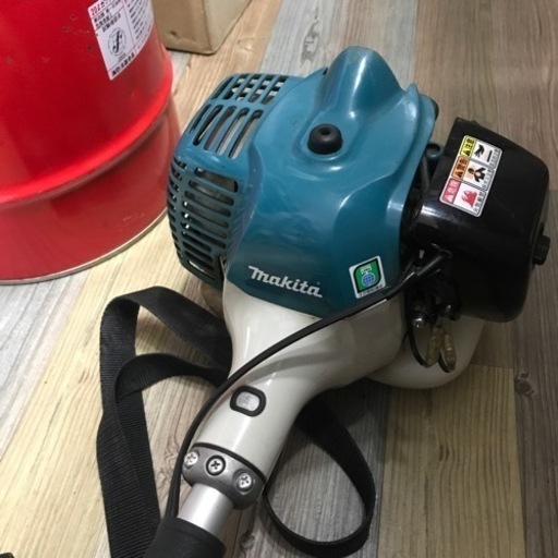 makita マキタ 肩掛式 エンジン刈払機 MEM2610U 芝刈機