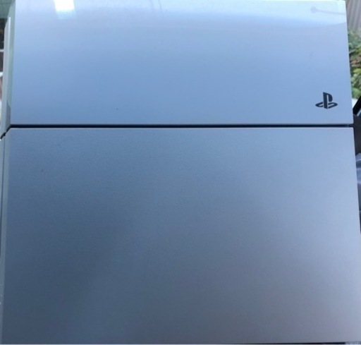PS4 プレステ4 白　ホワイト　初期化中 PS4 プレステ4 白 ホワイト 初期化中