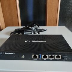 Ubiquiti ER-4（島内手渡し希望）