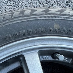 スタッドレスタイヤ175\\65R15ホイール付