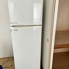 Daewoo 冷蔵庫です。227L サイズで、引っ越しのため、0...